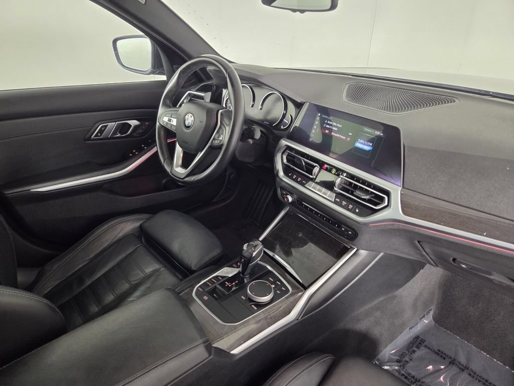Used 2020 BMW 330i Sedan w/ Driving Assistance Package RWD image 32