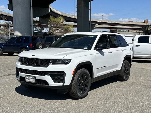New 2026 Jeep Grand Cherokee Altitude AWD/4WD image 5