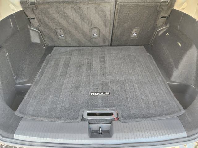 Used 2024 Nissan Rogue SV FWD image 28