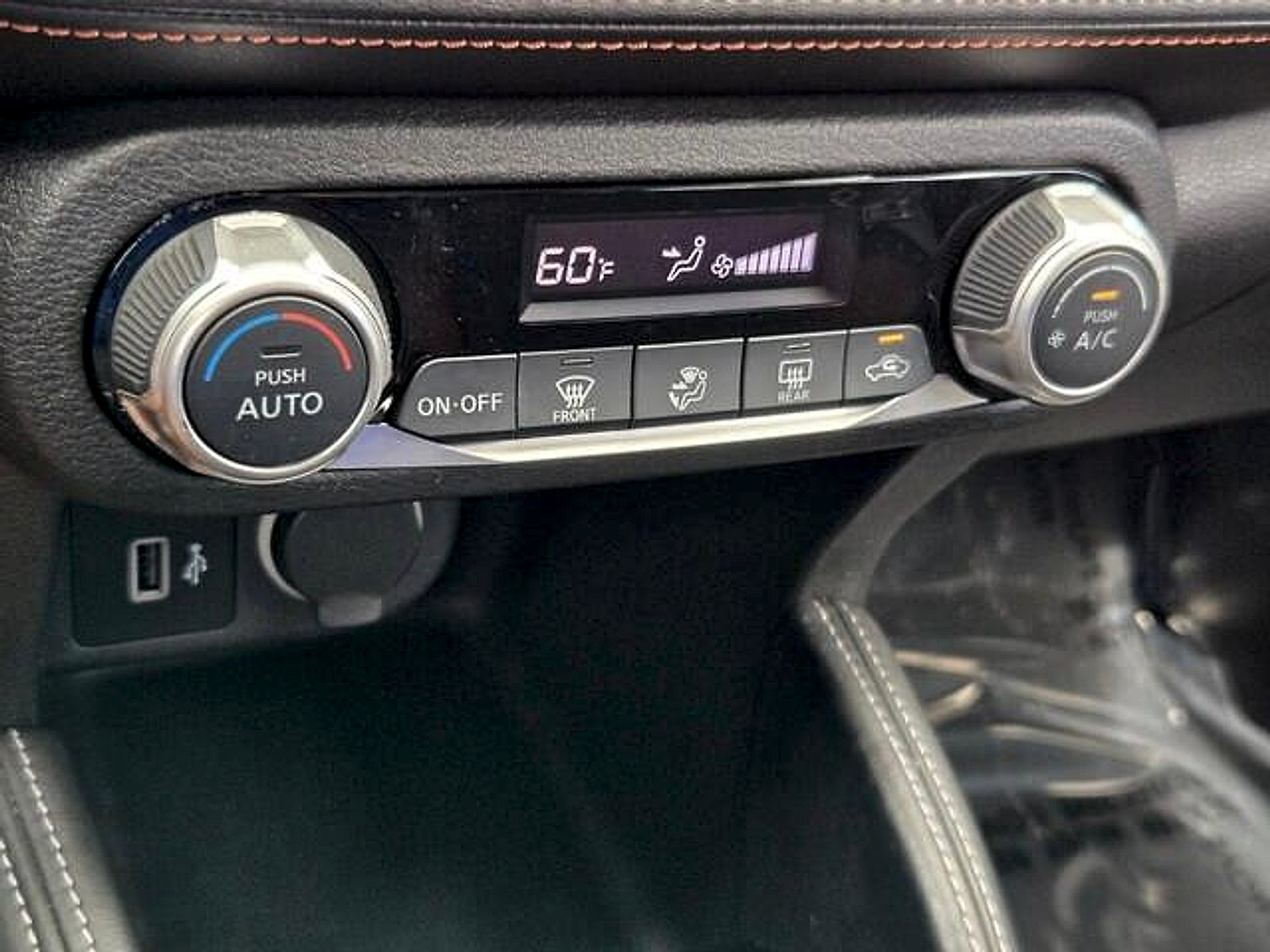 Used 2020 Nissan Kicks SR w/ Exterior Package FWD image 17