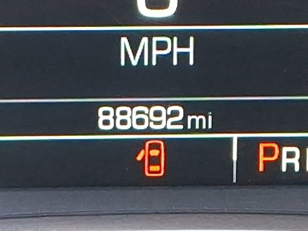 Used 2019 Chevrolet Traverse RS image 23