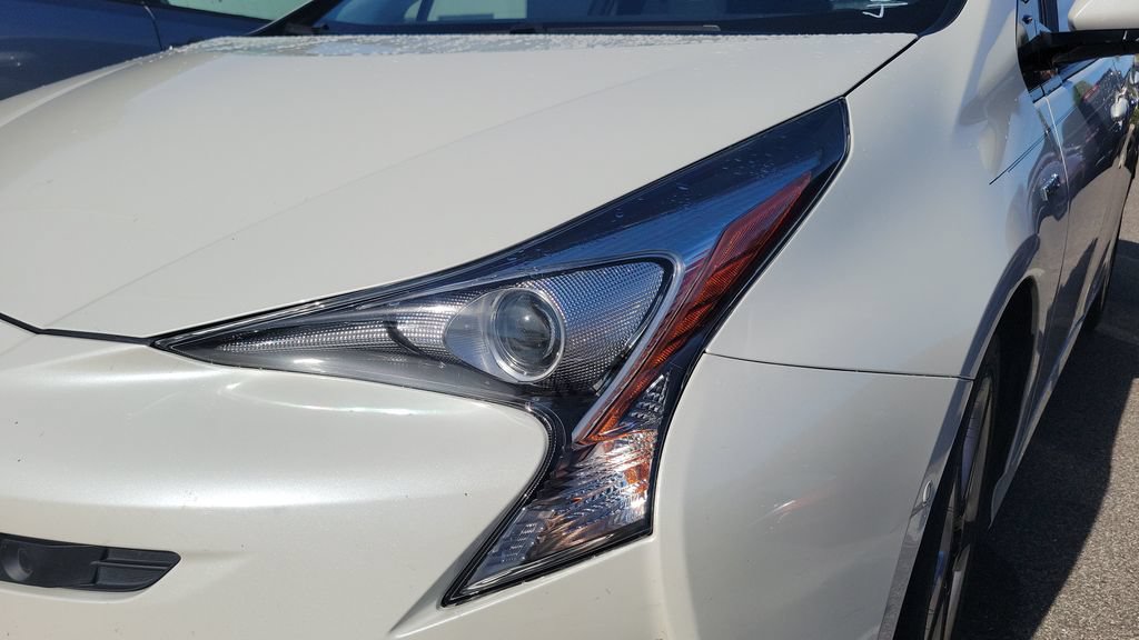 Certified 2017 Toyota Prius Four Touring FWD image 6