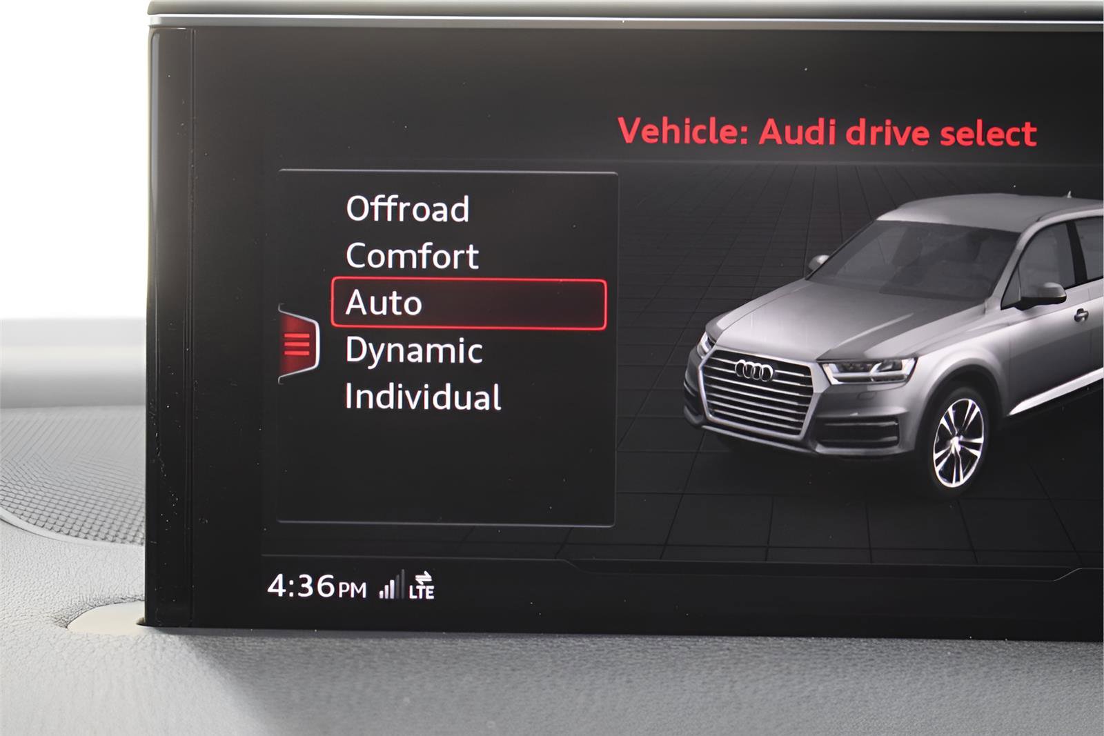 Used 2017 Audi Q7 3.0T Premium Plus image 18