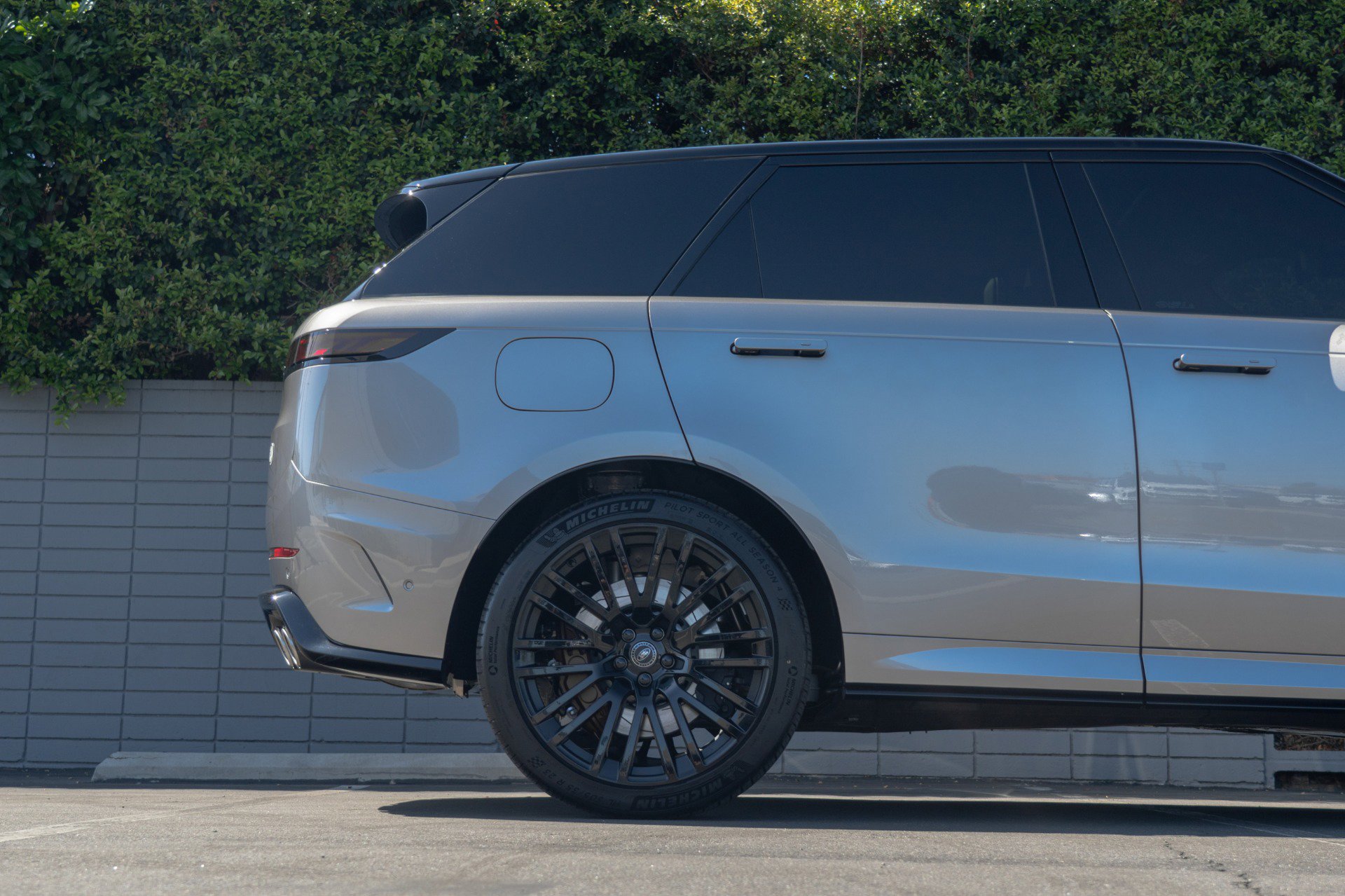 Used 2024 Land Rover Range Rover Sport image 23