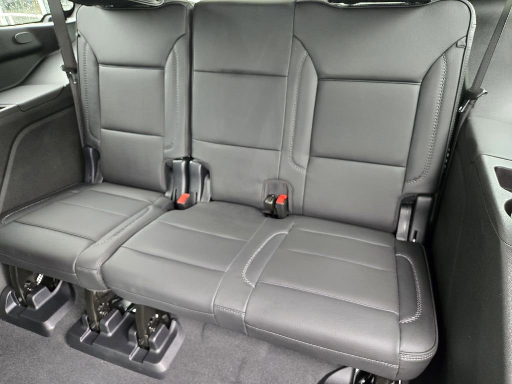 Used 2026 GMC Yukon Denali w/ Sun & Power Step Package AWD/4WD image 28