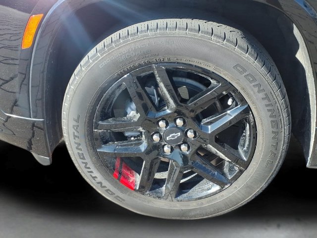 Used 2023 Chevrolet Traverse Premier w/ Redline Edition FWD image 19