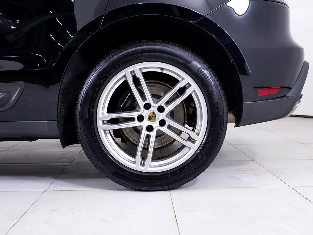 Used 2025 Porsche Macan image 24
