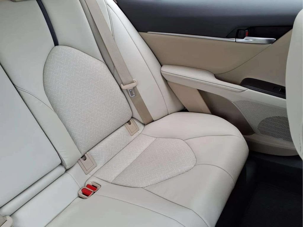 Used 2024 Toyota Camry XLE w/ Cold Weather Package FWD image 20