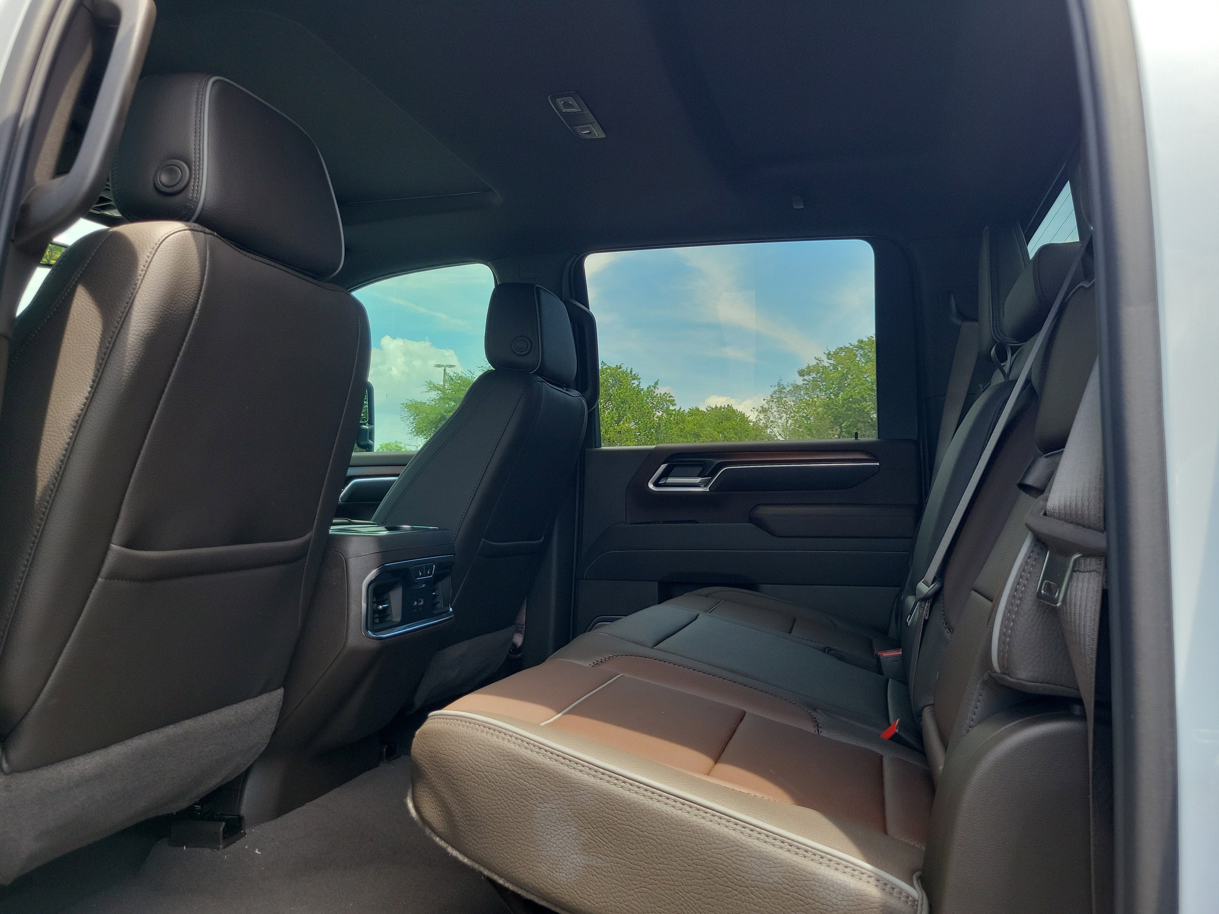 New 2026 GMC Sierra 2500 Denali w/ Denali Reserve Package AWD/4WD image 6