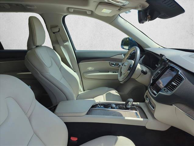 Used 2024 Volvo XC90 B5 Plus AWD/4WD image 23