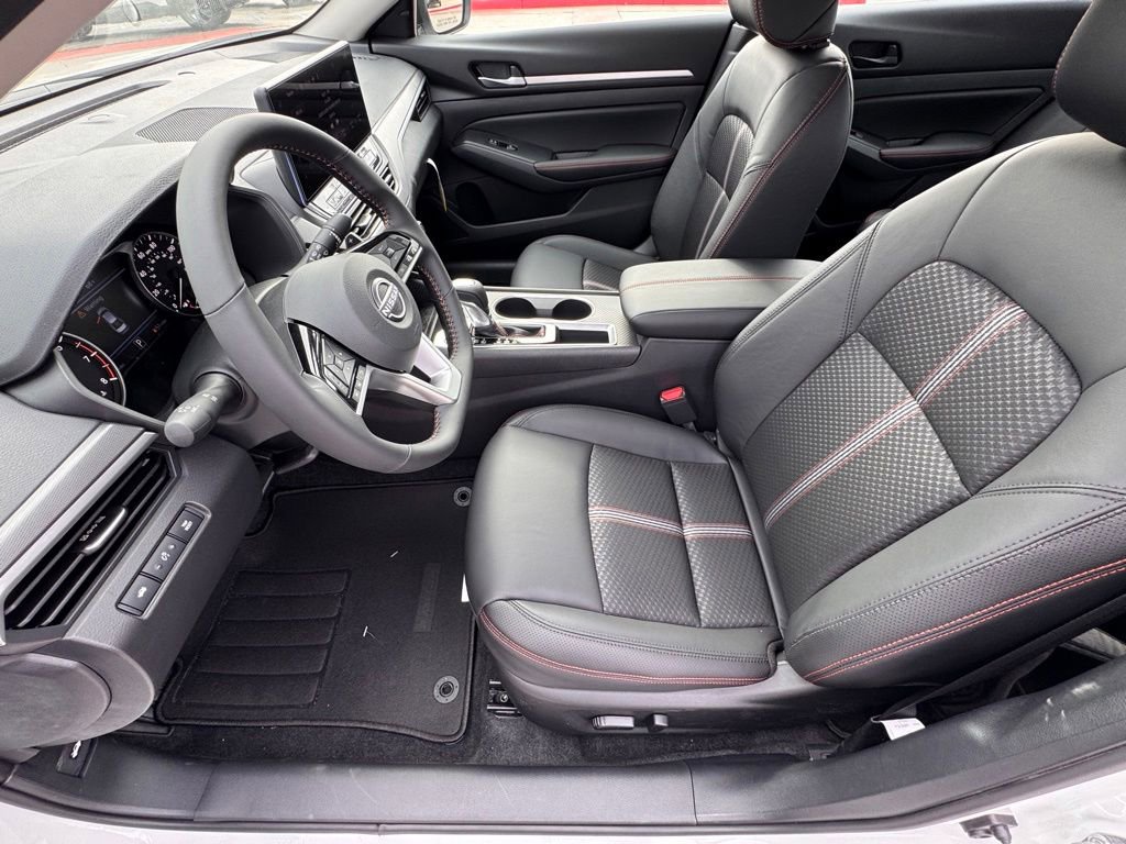 New 2026 Nissan Altima 2.5 SR FWD image 9