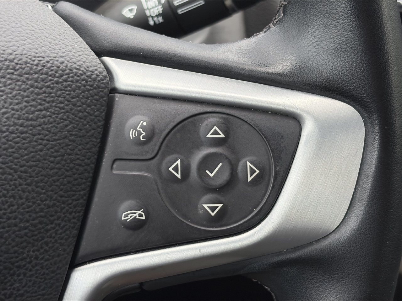 Used 2023 GMC Acadia SLT FWD image 14