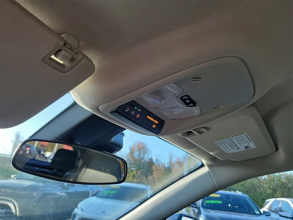 Used 2024 Buick Encore GX Sport Touring image 30