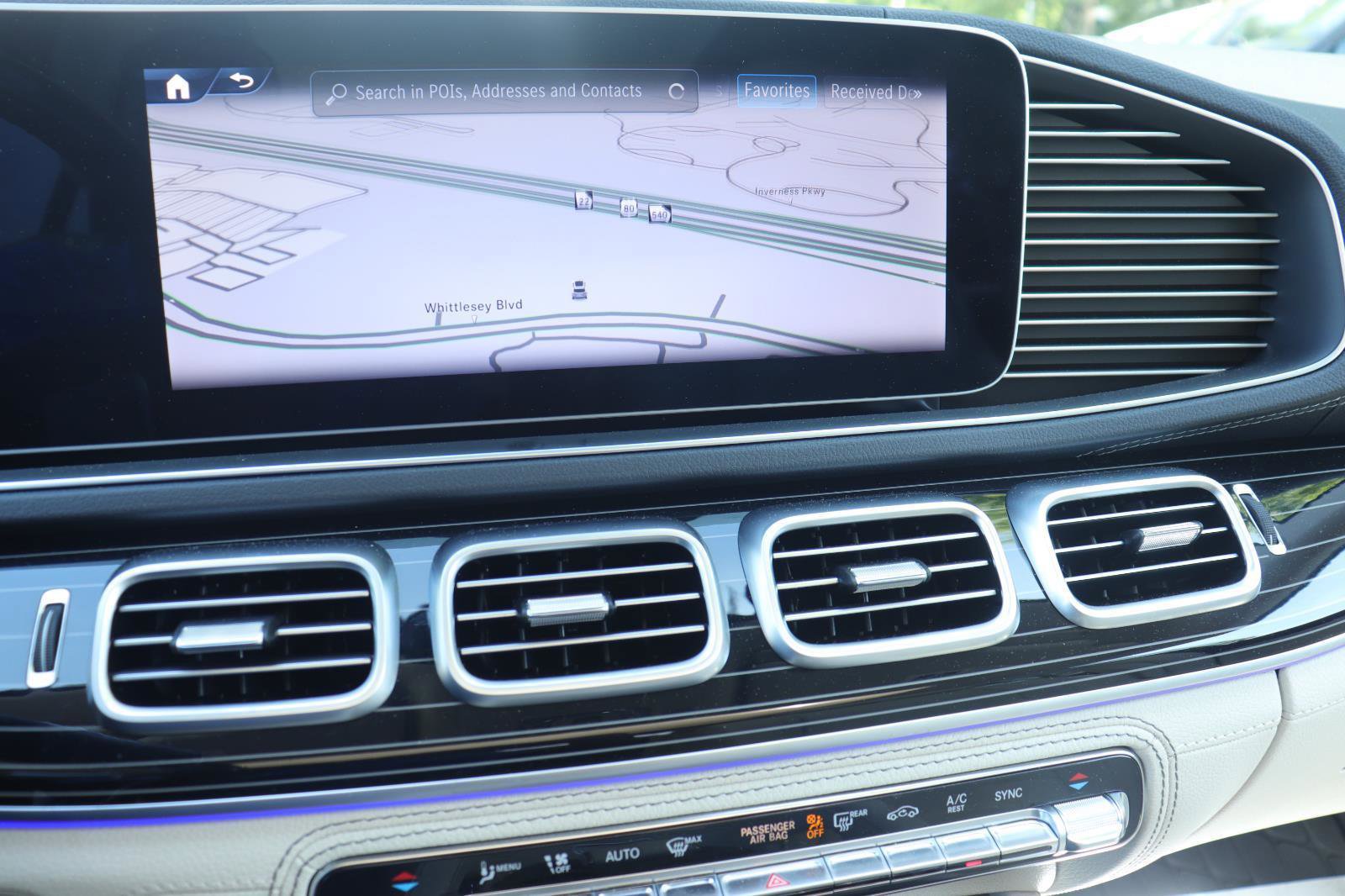 Used 2024 Mercedes-Benz GLE 450 4MATIC image 33