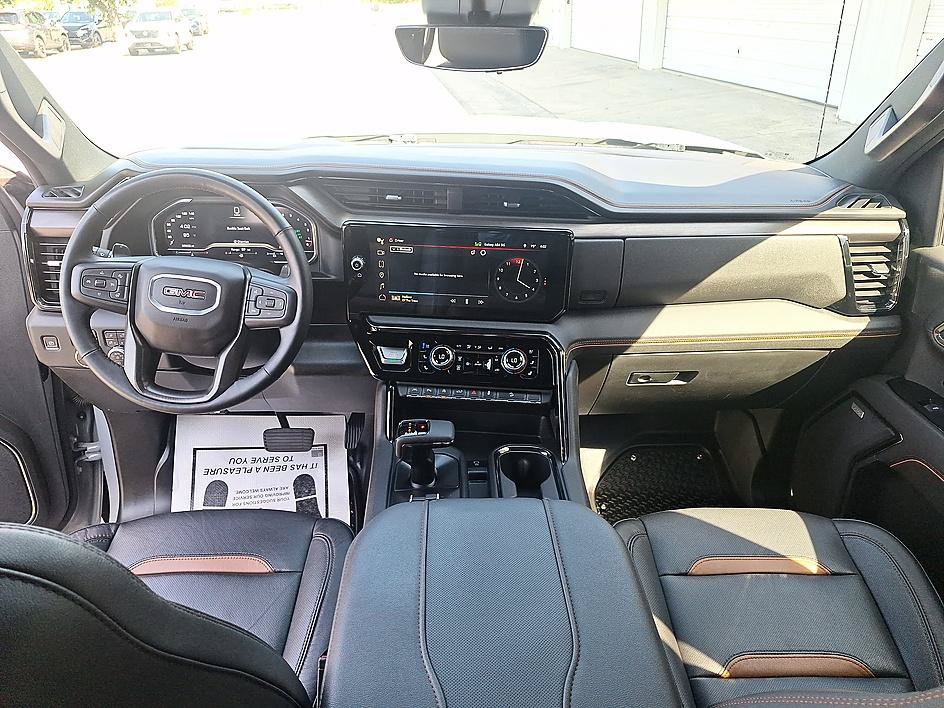 Used 2024 GMC Sierra 1500 AT4 w/ Technology Package AWD/4WD image 19