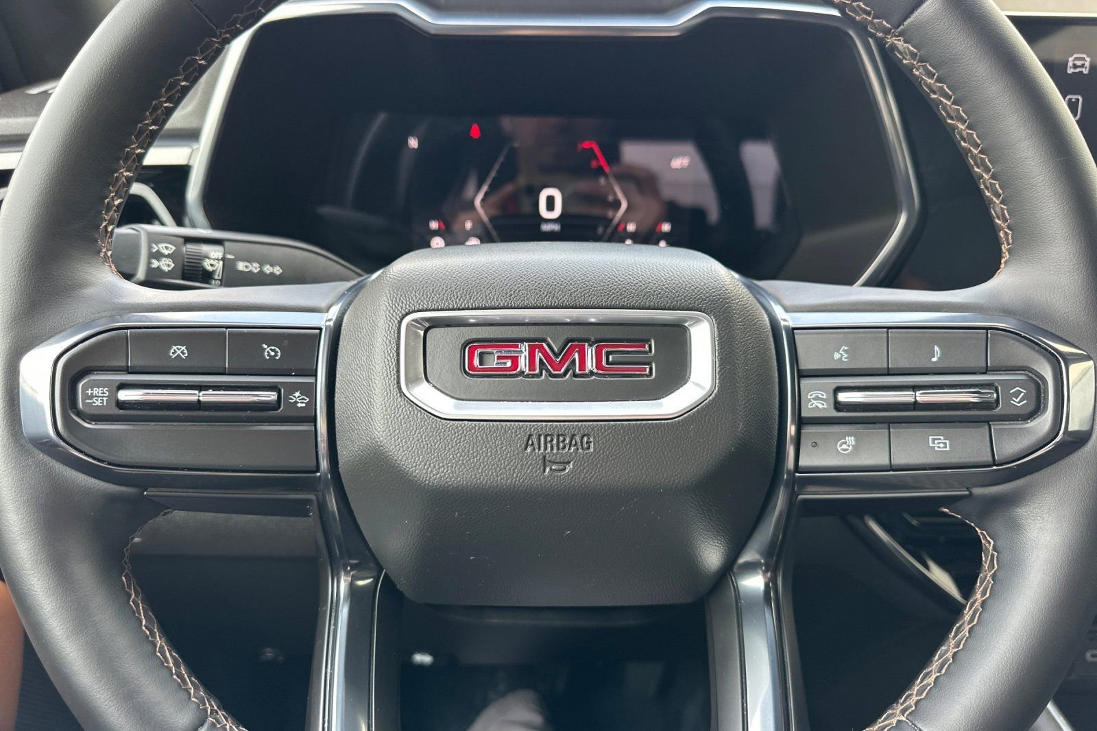 Certified 2023 GMC Canyon AT4 w/ AT4 Premium Package AWD/4WD image 30