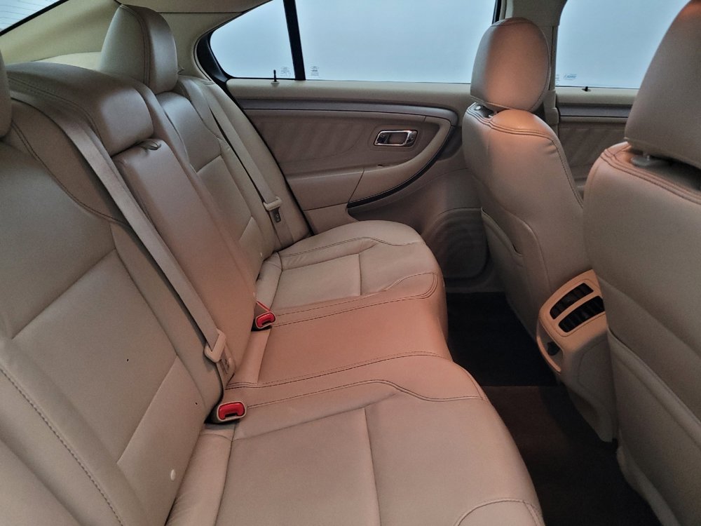 Used 2013 Ford Taurus SEL image 19