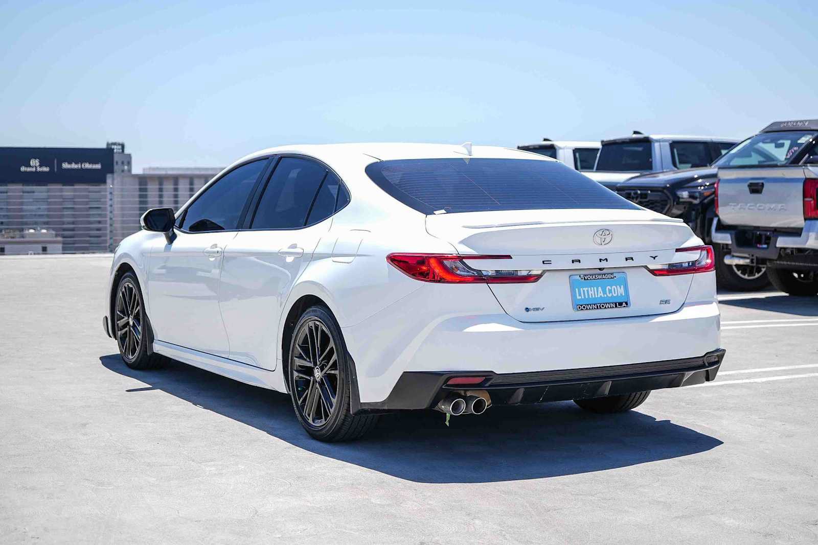Used 2025 Toyota Camry SE FWD image 8