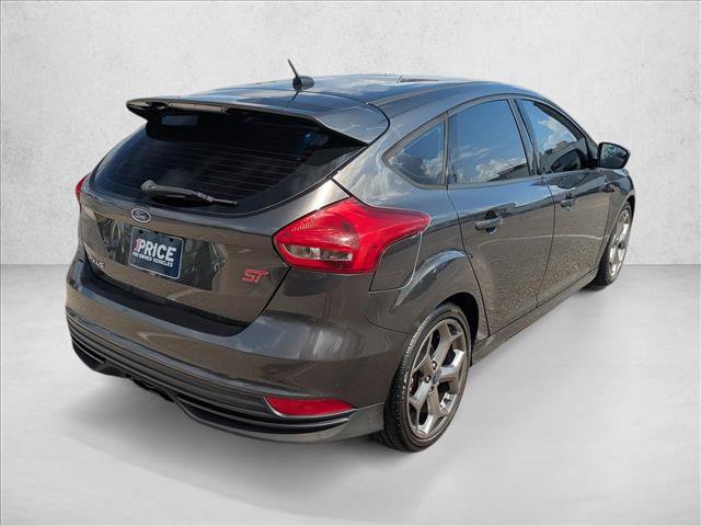Used 2018 Ford Focus ST FWD image 5