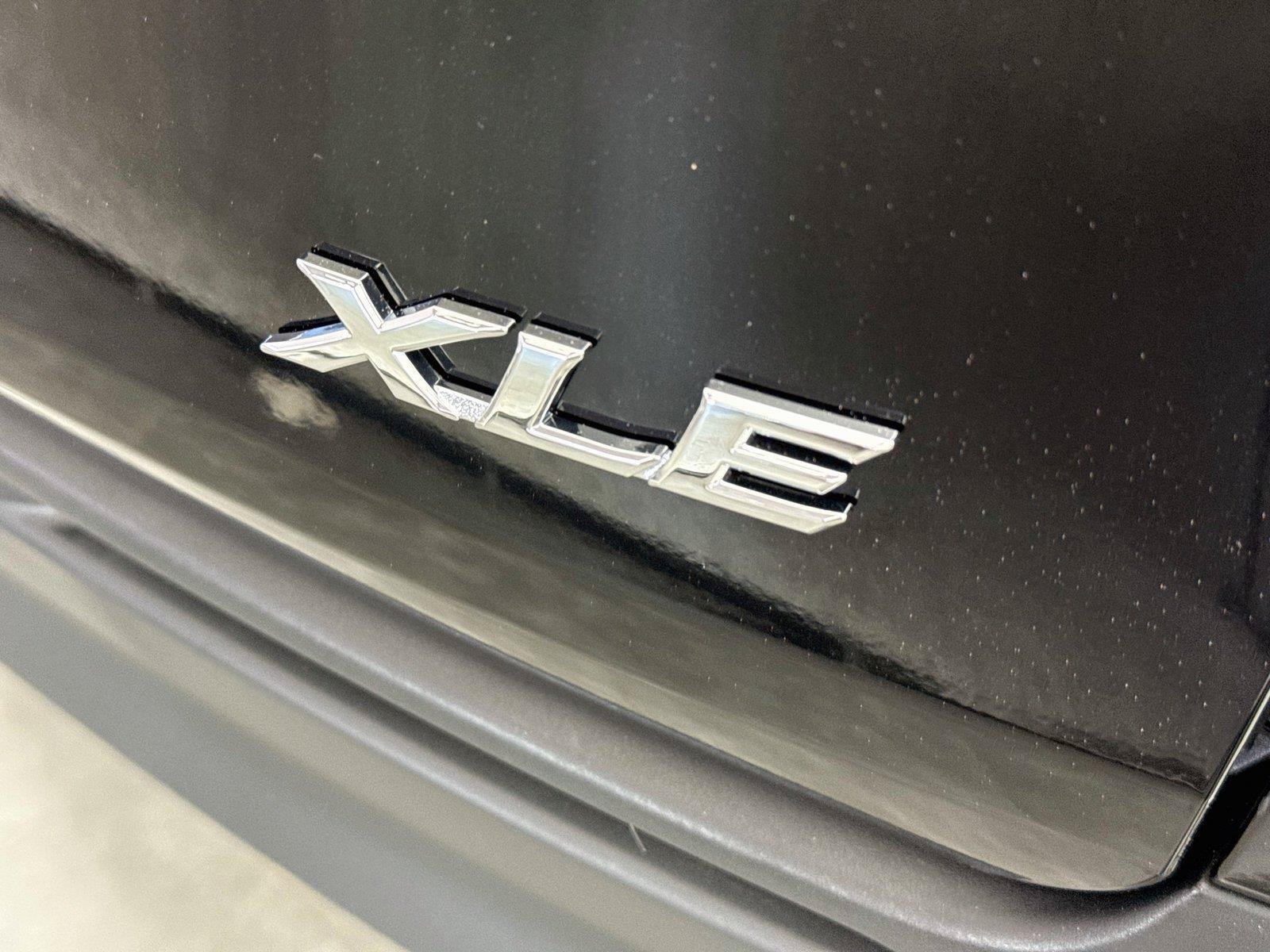 Certified 2026 Toyota Sienna XLE FWD image 15