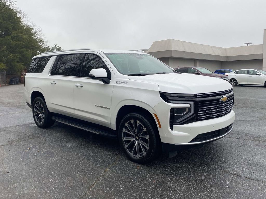 Used 2025 Chevrolet Suburban High Country AWD/4WD image 6