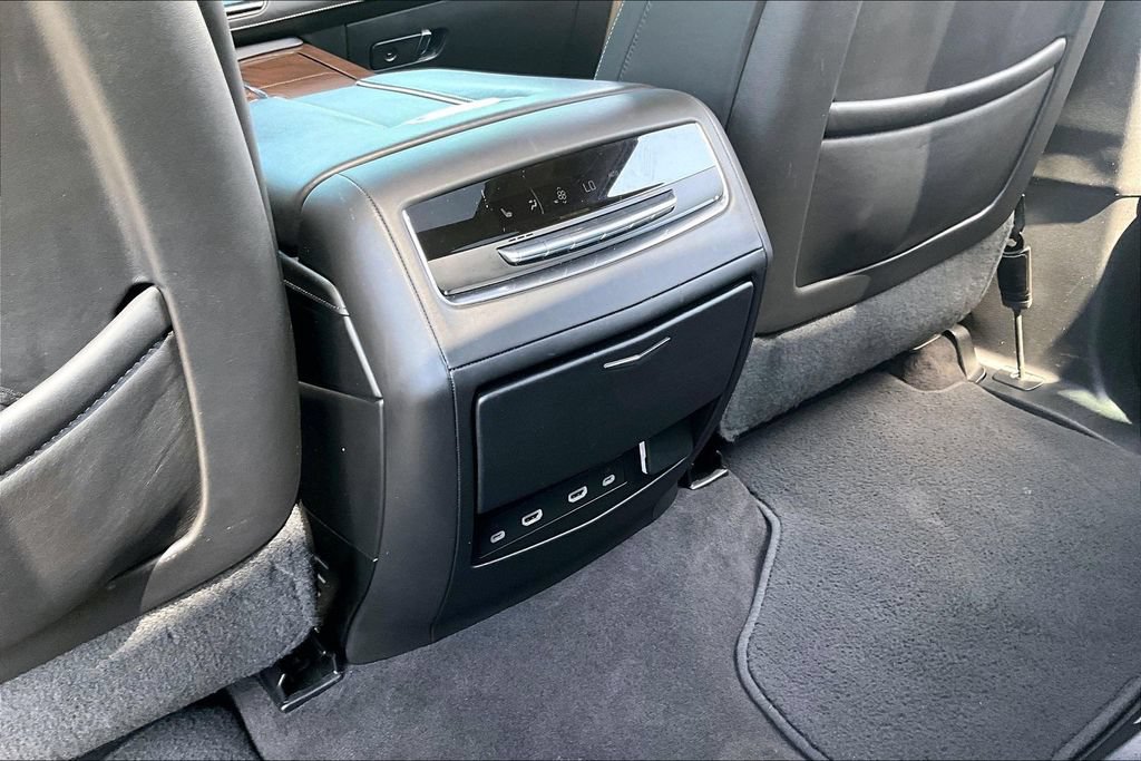 Used 2023 Cadillac Escalade ESV Sport Platinum w/ LPO, ONYX Package AWD/4WD image 25
