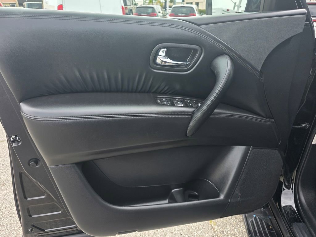 Used 2023 Nissan Armada SV image 13