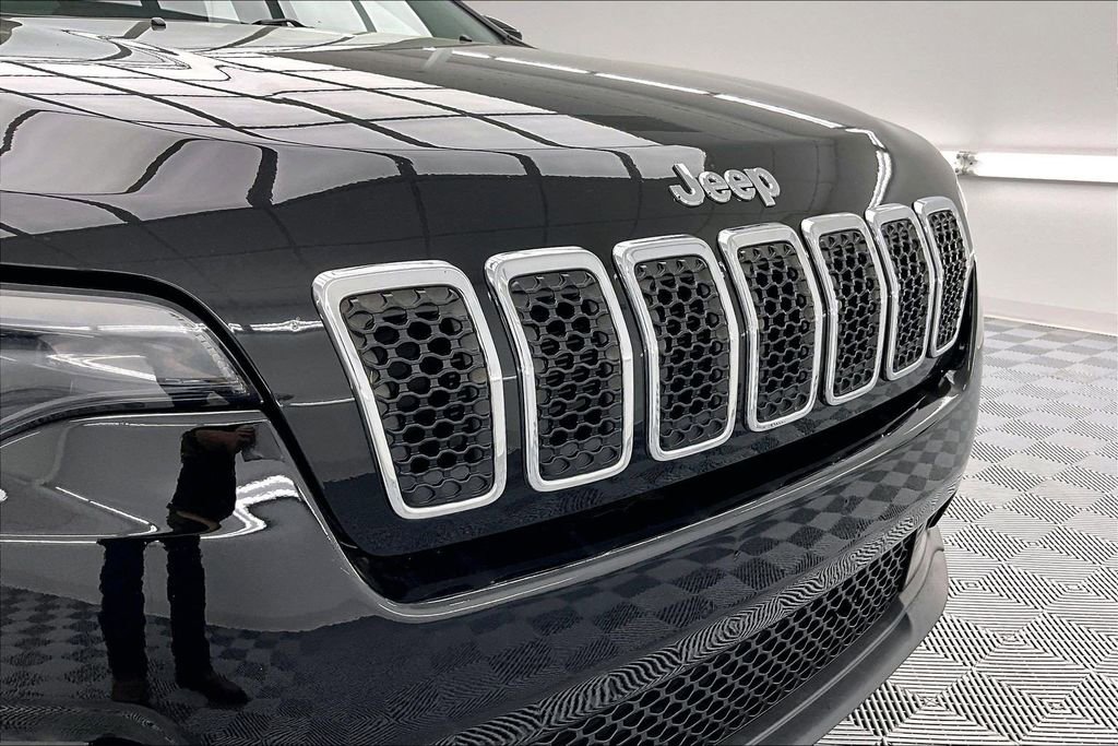Used 2019 Jeep Cherokee Latitude Plus image 28