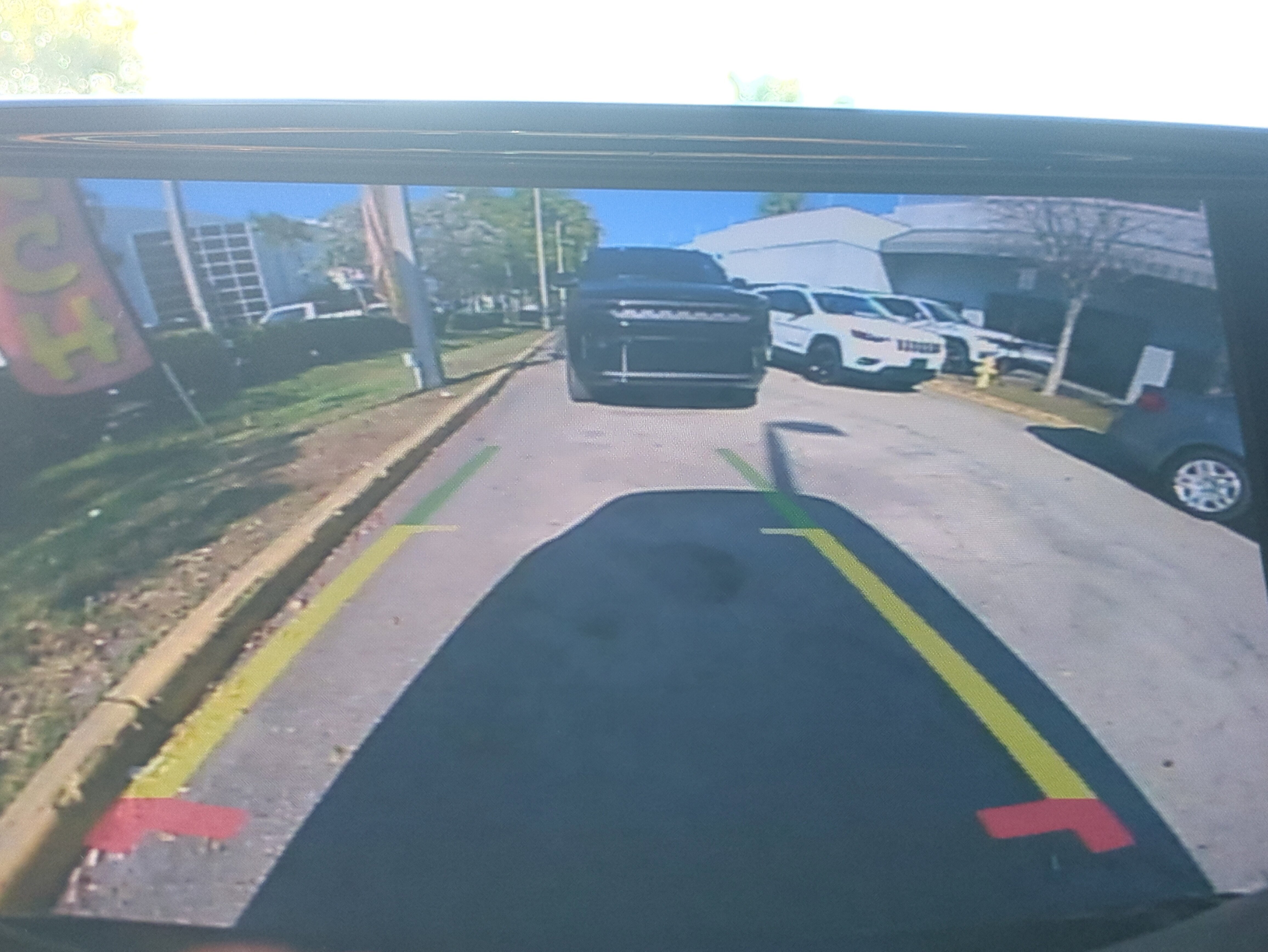 Certified 2024 Chrysler Pacifica Select image 22