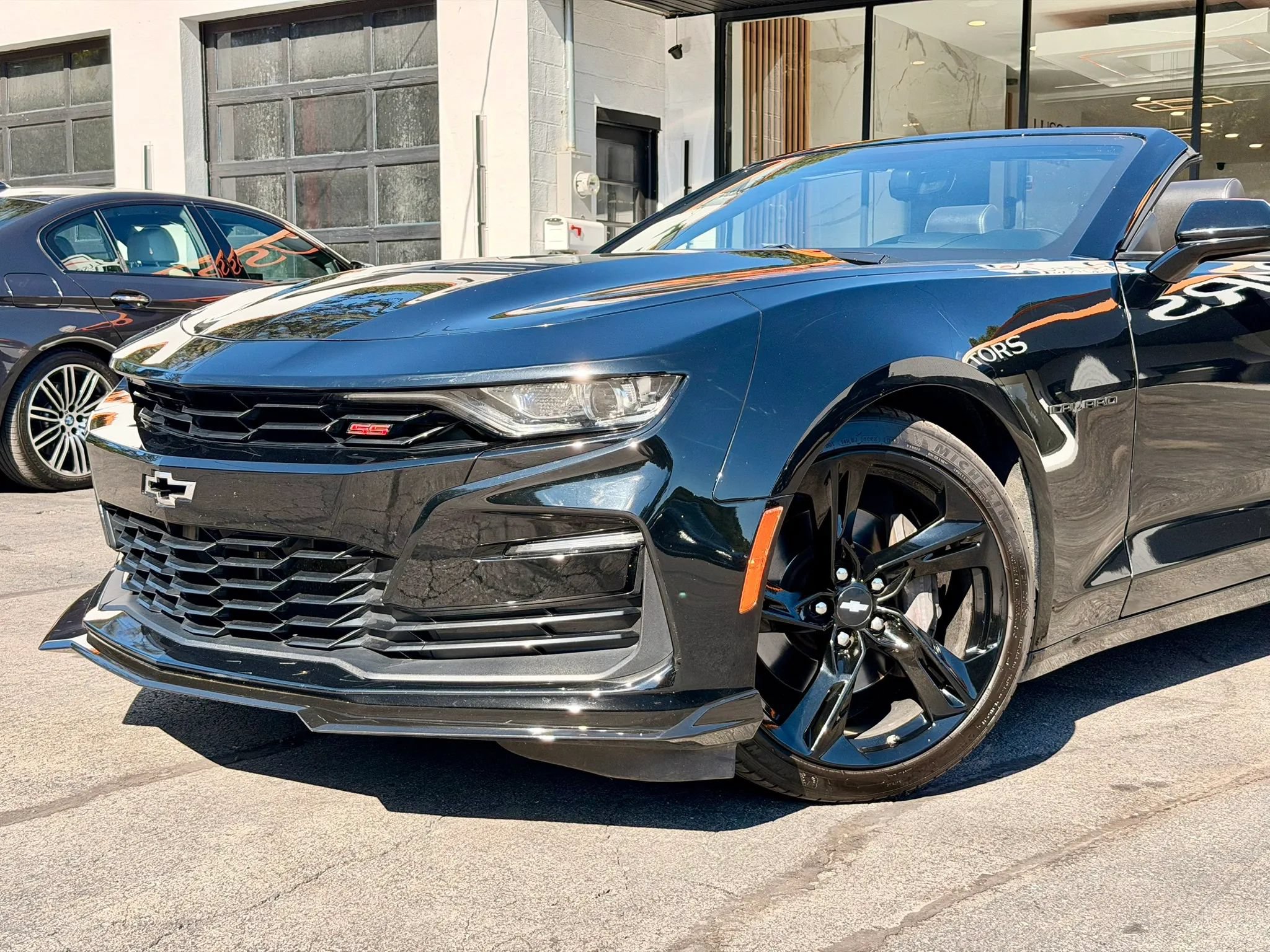 Used 2019 Chevrolet Camaro SS RWD image 3