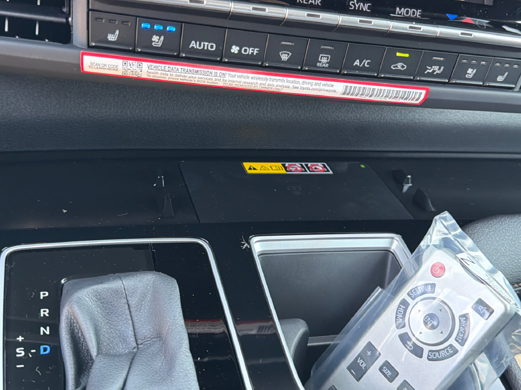 New 2026 Toyota Sienna Platinum AWD/4WD image 29