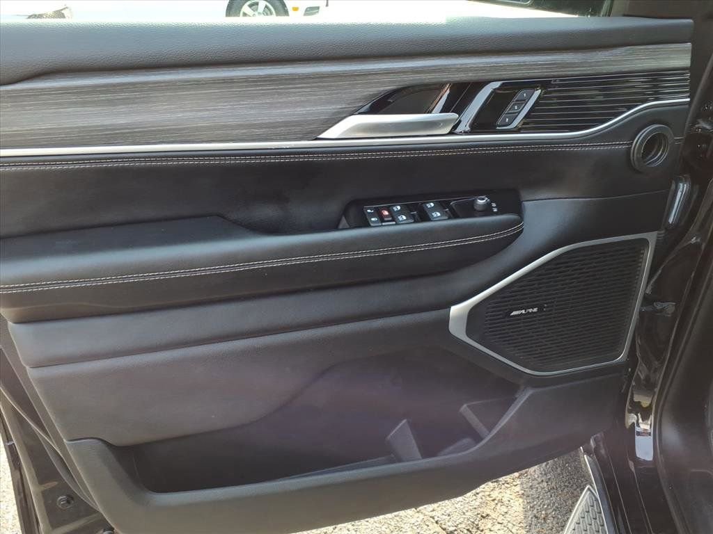 Used 2024 Jeep Wagoneer Series II image 22