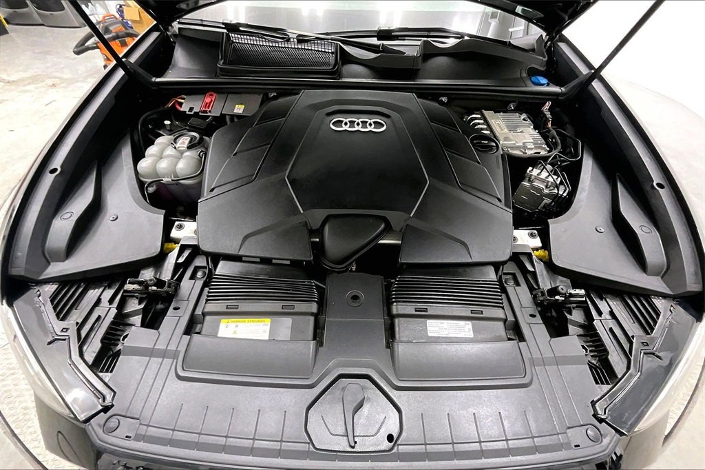 Used 2023 Audi Q8 Premium Plus w/ Premium Plus Package image 9