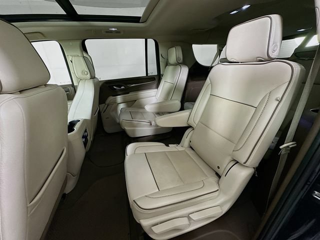 Used 2023 GMC Yukon XL Denali AWD/4WD image 33