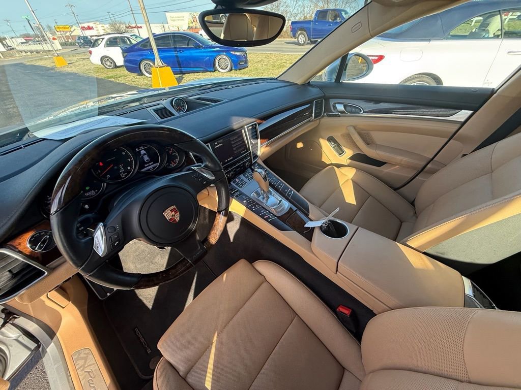 Used 2015 Porsche Panamera 4 image 13