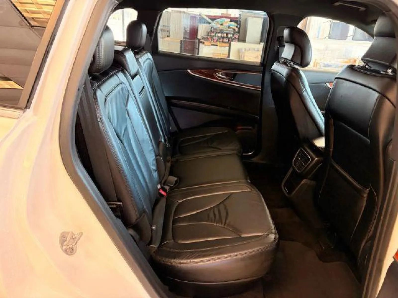 Used 2017 Lincoln MKX Select w/ Select Plus Package image 19