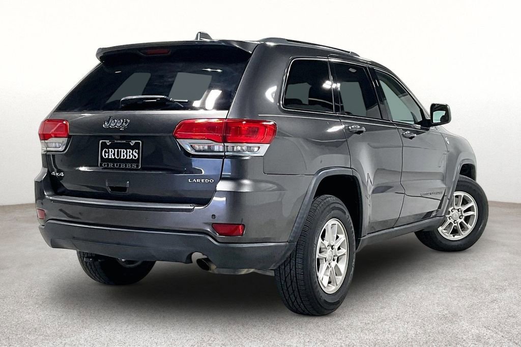 Used 2019 Jeep Grand Cherokee Laredo AWD/4WD image 2