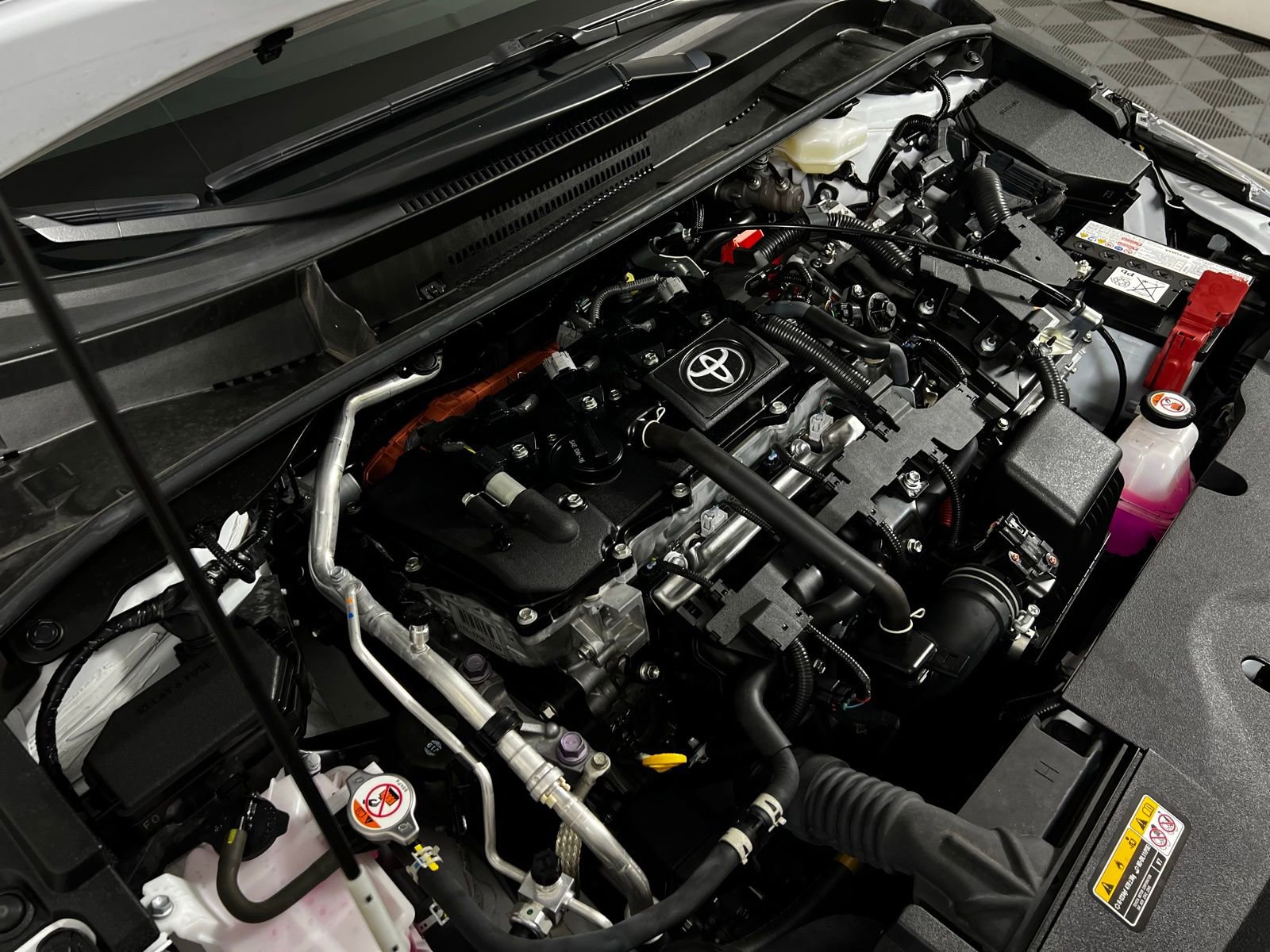 Certified 2025 Toyota Corolla LE image 9