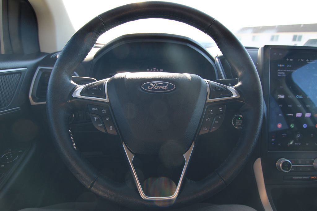 Used 2024 Ford Edge SEL image 17