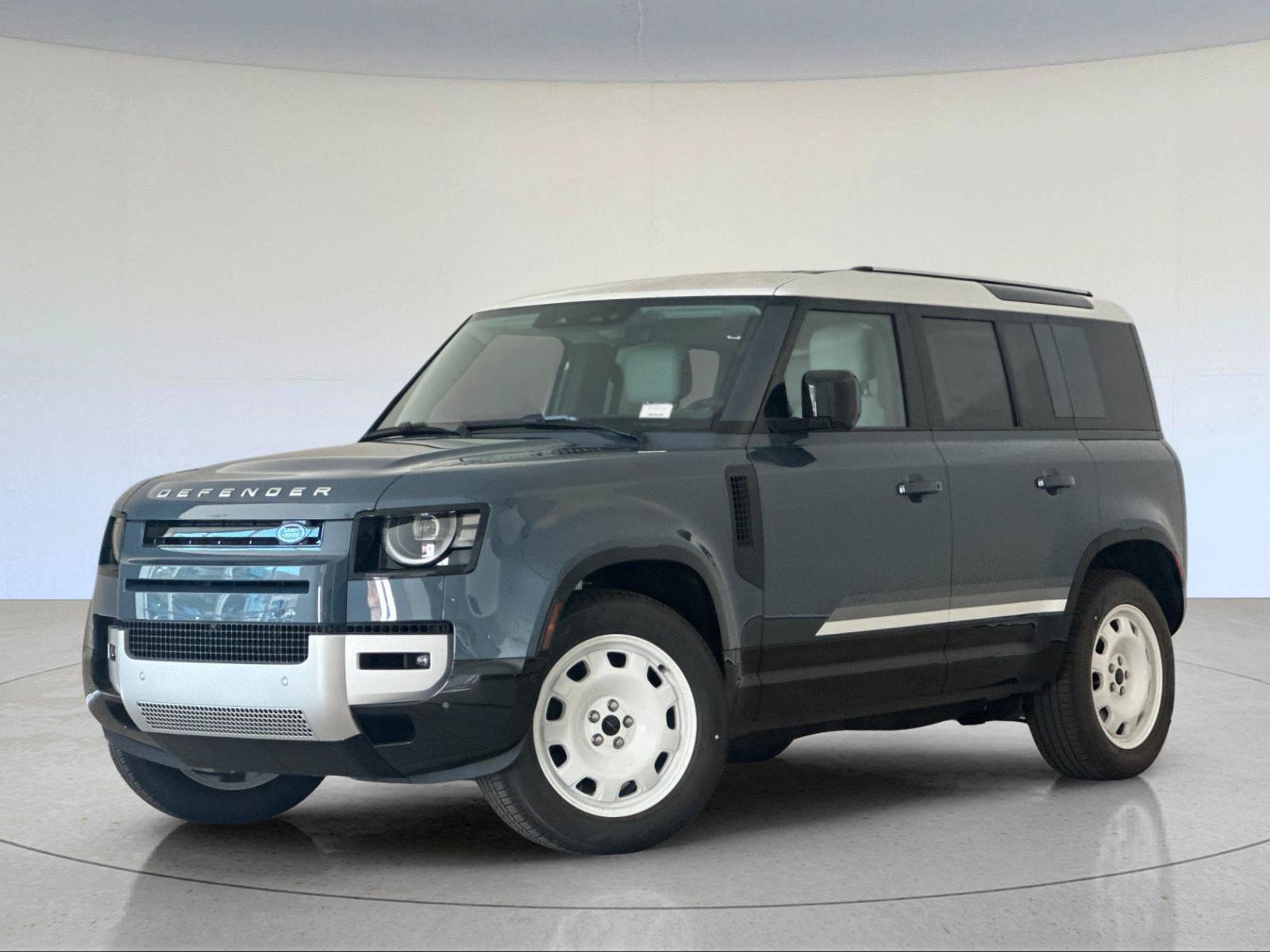 New 2026 Land Rover Defender 110 X-Dynamic SE AWD/4WD image 1