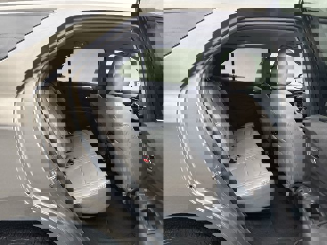 Used 2018 Chevrolet Equinox LT image 17