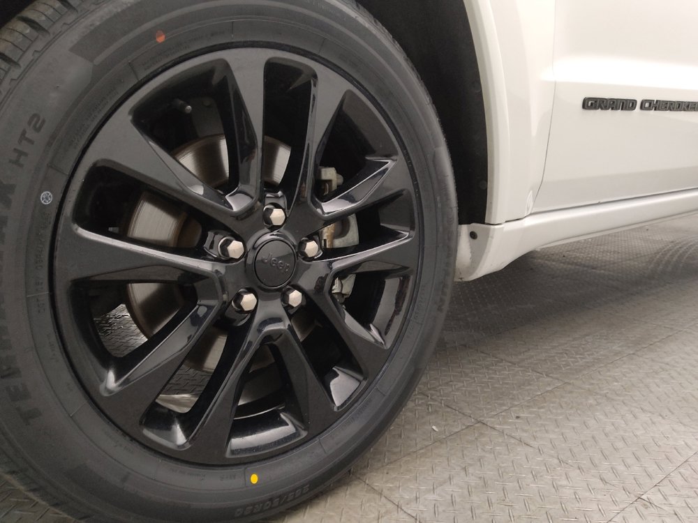 Used 2022 Jeep Grand Cherokee Laredo X image 31