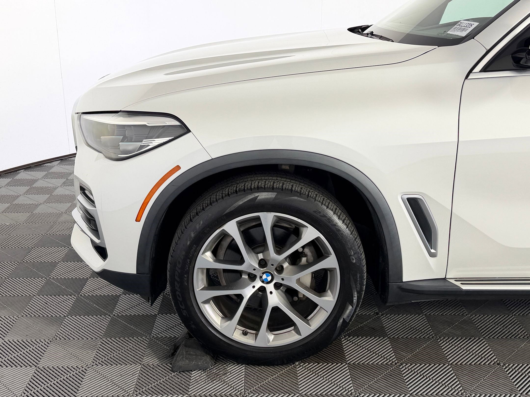 Used 2019 BMW X5 xDrive40i w/ Convenience Package AWD/4WD image 11