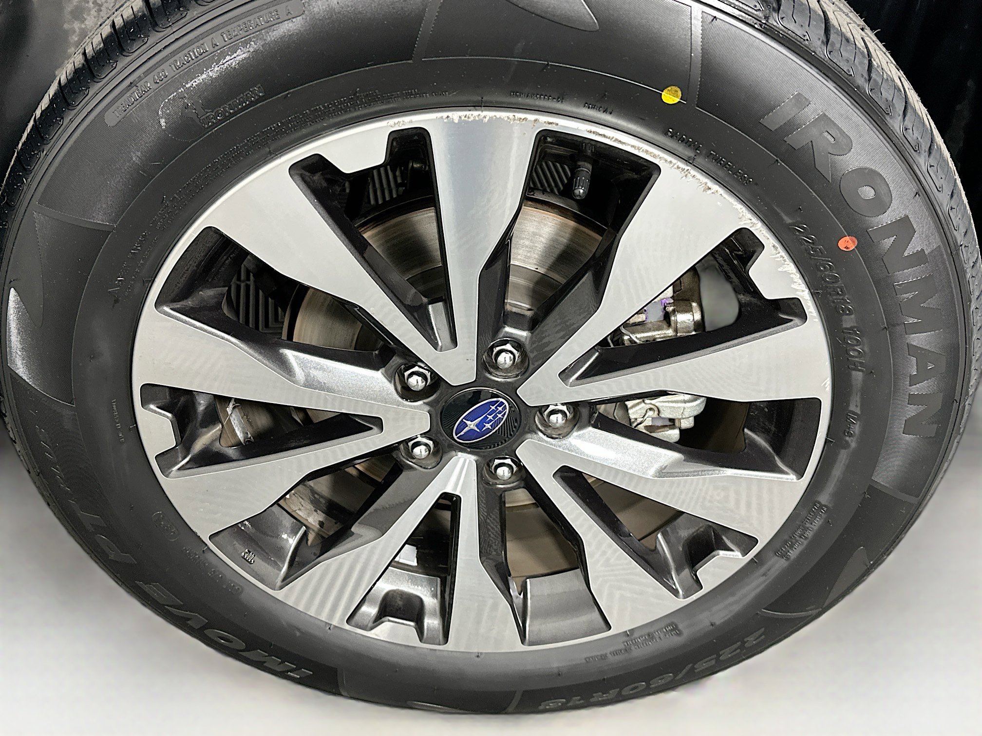 Used 2017 Subaru Outback 2.5i Limited image 11