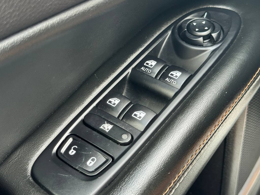 Used 2018 Jeep Compass Latitude w/ Popular Equipment Group AWD/4WD image 30