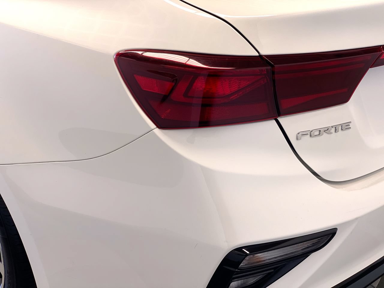 Used 2020 Kia Forte LXS FWD image 9