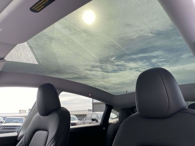 Used 2024 Tesla Model Y Long Range image 19