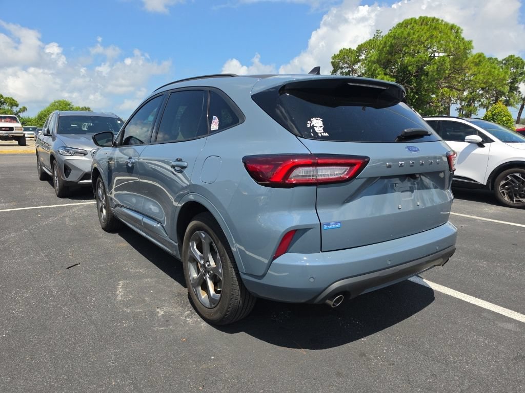 Used 2024 Ford Escape ST-Line w/ Tech Pack #1 FWD image 12