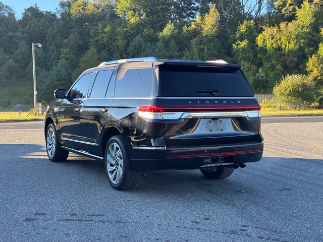 Used 2024 Lincoln Navigator Reserve AWD/4WD image 6