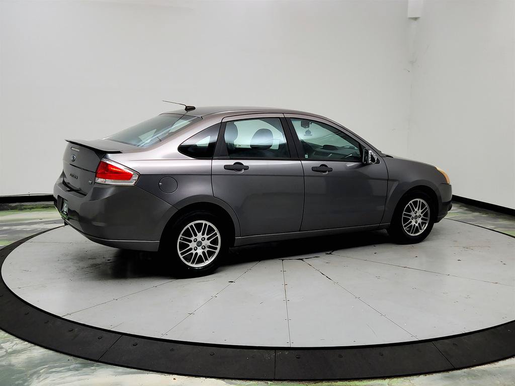 Used 2011 Ford Focus SE w/ 201A Rapid Spec Order Code FWD image 5
